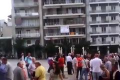 Πάτρα - Τώρα: Συγκέντρωση του Κινήματος Μένουμε Ευρώπη στην πλατεία Γεωργίου [video] [photo]