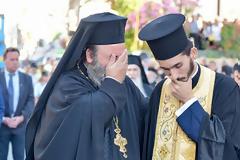 Θρήνος στην Κεφαλλονιά - Σπαρακτικές εικόνες μετά τον πρόωρο χαμό του Μητροπολίτη Γεράσιμου [photos]