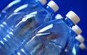 Μην πίνετε νερό από πλαστικά μπουκάλια που έχουν εκτεθεί στον ήλιο