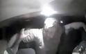 Βίντεο ΣΟΚ: Έσφαξε Αστυνομικό μέσα στο περιπολικό - Eικόνες που κόβουν την ανάσα [photos+video] - Φωτογραφία 3