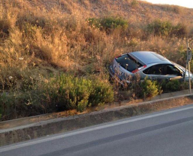 ΑΓΙΟ ΕΙΧΕ: Ι.Χ. έφυγε από τη Νέα Εθνική και... προσγειώθηκε στην Παλαιά [photos] - Φωτογραφία 2