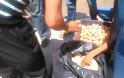 Ουρές μεταναστών για ένα κομμάτι ψωμί στη Λέσβο [video]