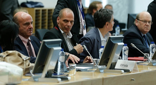 Eurogroup: Πικρά χαμόγελα και βλέμματα με νόημα [photos] - Φωτογραφία 2