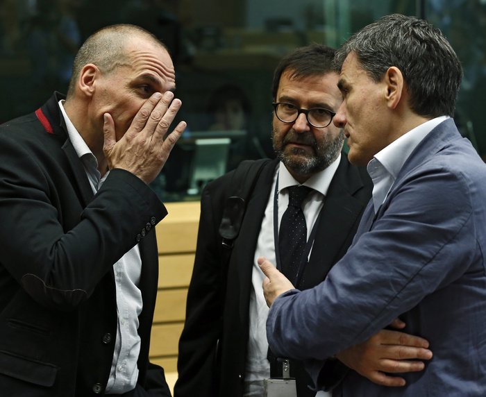 Eurogroup: Πικρά χαμόγελα και βλέμματα με νόημα [photos] - Φωτογραφία 9