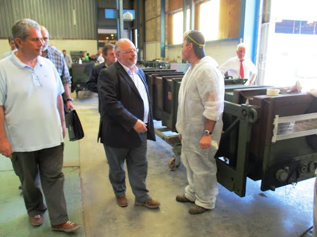Επίσκεψη του ΑΝΥΕΘΑ Κώστα Ήσυχου στο εργοστάσιο των ΕΑΣ στη Μάνδρα - Φωτογραφία 4