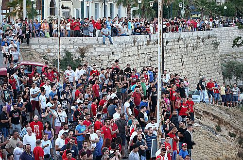 ΥΠΟΔΟΧΗ ΤΗΣ ΦΑΝΕΛΑΣ ΣΤΗΝ ΠΛΑΤΕΙΑ ΑΛΕΞΑΝΔΡΑΣ! (PHOTOS) - Φωτογραφία 2