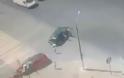 Σοκαριστικό ατύχημα στη Ρωσία: Παιδί πετάχτηκε από το παράθυρο του αυτοκινήτου [video] - Φωτογραφία 1