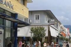 Παραμένει ο «χαμός» και στα ΑΤΜ της Καλαμάτας υπό αστυνομική επιτήρηση