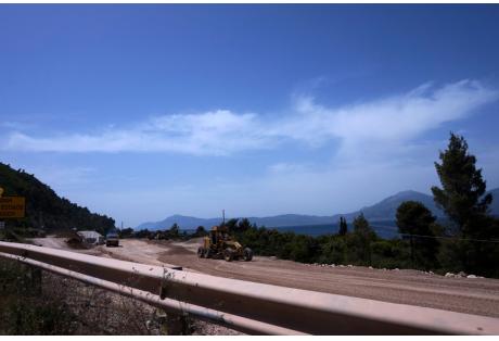 Δυτική Ελλάδα: Φτιάχνονται λάμπες και καθαρίζονται δρόμοι  -Παρεμβάσεις στο οδικό δίκτυo - Φωτογραφία 1