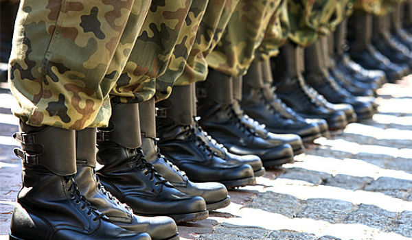 Αναβάλλεται η κατάταξη στο στρατό λόγω δημοψηφίσματος - Φωτογραφία 1