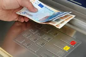 Aυτή είναι η Κρητικιά που πήγε στην τράπεζα και έκανε κατάθεση 700 ευρώ: Έκανα αυτό που θεώρησα σωστό - Να συνεχίσω τη ζωή μου κανονικά [photo] - Φωτογραφία 1