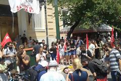 Φωτογραφίες από την πρωινή κατάληψη στο ευρωκοινοβούλιο [photos]