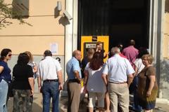 Πάτρα: Λιγότερος κόσμος στα ΑΤΜ των τραπεζών - Παρούσα η αστυνομία και σήμερα - Δείτε φωτο