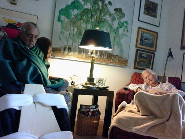 ΣΥΓΚΙΝΗΤΙΚΟ: Ηλικιωμένο ζευγάρι πέθανε αγκαλιά μετά από 75 ολόκληρα χρόνια γάμου. - Φωτογραφία 8