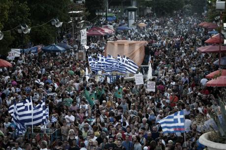 H μάχη των συγκεντρώσεων στην Αθήνα - Το μέτρημα των ναι και των όχι - Δείτε φωτο - Φωτογραφία 1