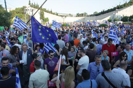 H μάχη των συγκεντρώσεων στην Αθήνα - Το μέτρημα των ναι και των όχι - Δείτε φωτο - Φωτογραφία 3