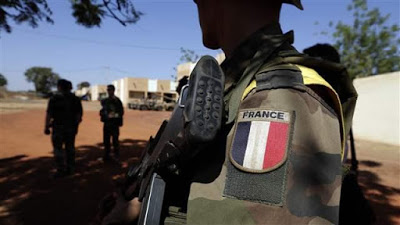 Ελεύθερος Γάλλος στρατιώτης που φέρεται να επιτέθηκε σεξουαλικά σε δυο κοριτσάκια - Φωτογραφία 1