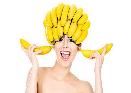 Λαμπερά μαλλιά με την πιο εύκολη μάσκα μαλλιών με μπανάνα! - Φωτογραφία 1