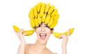 Λαμπερά μαλλιά με την πιο εύκολη μάσκα μαλλιών με μπανάνα!