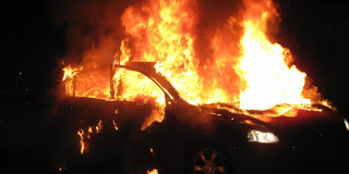Φωτιά σε αυτοκίνητο Συμβ. Κοινοτικής Ευημερίας στη Λευκωσία - Φωτογραφία 1