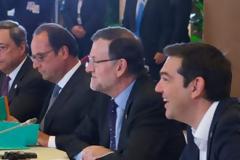 Γιατί γελάει ο πρωθυπουργός και στις πιο δραματικές στιγμές; [photos]