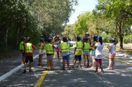 Πάτρα: Μεγάλη η συμμετοχή παιδιών στην 2η μέρα λειτουργίας της παιδικής κατασκήνωσης - Φωτογραφία 4