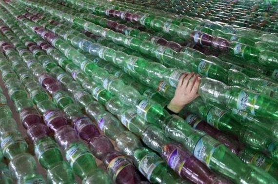 ΑΠΙΣΤΕΥΤΟ: Σκάφος από 50.000 πλαστικά μπουκαλάκια... [photo] - Φωτογραφία 2