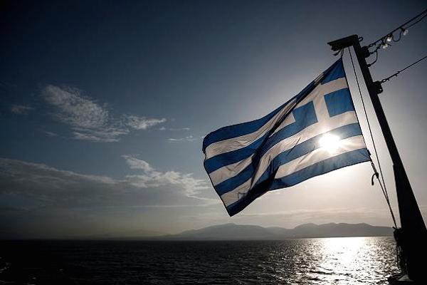ΠΡΕΠΕΙ ΝΑ ΤΟ ΔΕΙΤΕ: Το CNBC ερμηνεύει με φωτογραφίες κάθε μέτρο που θέλει να περάσει η Ελληνική Κυβέρνηση - Φωτογραφία 5