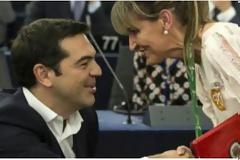 Από τη φυλακή στην ...αγκαλιά του Τσίπρα  [photos]