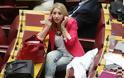 Ξέσπασε σε κλάματα η 33χρονη βουλευτής του ΣΥΡΙΖΑ: «Πως θα σηκώσω το ηθικό βάρος;»