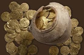 Έψαχναν με ειδικά εργαλεία χρυσές λίρες και αρχαία στη Δράμα - Φωτογραφία 1
