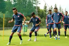 ΤΟΥΣ... ΤΡΕΧΕΙ Ο ΣΙΛΒΑ! (PHOTOS)