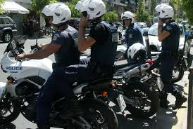 Επίσκεψη του Αναπληρωτή Υπουργού Προστασίας του Πολίτη στους αστυνομικούς της ομάδας ΔΙ.ΑΣ., που τραυματίστηκαν - Φωτογραφία 1