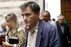 Εικόνες που σοκάρουν - Δείτε την απόγνωση του Ευκλείδη Τσακαλώτου ζωγραφισμένη στο πρόσωπό του...