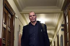 ΜΕ ΠΟΙΑ είχε τετ α τετ ο Βαρουφάκης στη Βουλή; [photos]