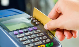 Τι σημαίνουν οι υποχρεωτικές πληρωμές με χρεωστικές/πιστωτικές κάρτες - Φωτογραφία 1