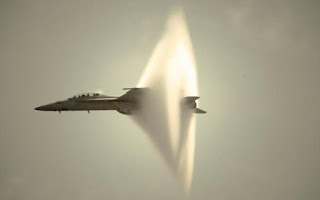 Ηχητική έκρηξη από αεροσκάφος συντάραξε τον Βόλο - Φωτογραφία 1