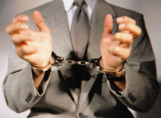 ΕΠΙΤΥΧΙΑ της αστυνομίας - Συνελήφθη ο Μελαχρινός Χρηματιστής¨ που εξαπάτησε 13 ανθρώπους - Φωτογραφία 1