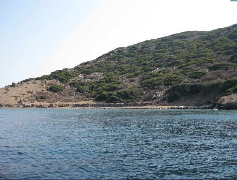 Το νησί στο Αιγαίο με τις τρεις αμμουδερές παραλίες και το ερειπωμένο σπίτι, που αγόρασε ο Τζόνι Ντεπ - Φωτογραφία 11