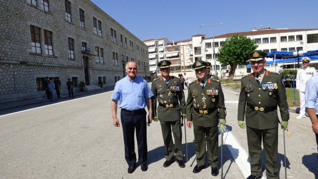 Ορκίζομαι να φυλάττω πίστη εις την Πατρίδα βροντοφώναξαν οι Λοχίες της ΣΜΥ (φωτορεπορταζ & vid)…Σαστίζοντας ακόμη και τον Αρχηγό του ΓΕΣ ! - Φωτογραφία 1