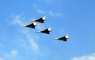 Γιατί πετούν αυτή την ώρα μαχητικά αεροσκάφη στον ουρανό της Αττικής; - Φωτογραφία 1