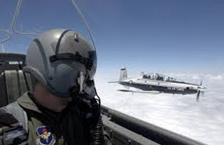 Το twitter «απογειώθηκε» με τον πιλότο του F-16 που «πήγε» σε τουρκικό ΑΤΜ  - ΔΕΙΤΕ μερικά από τα σχόλια - Φωτογραφία 1