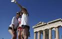 Η γερμανική Die Zeit καλεί τους αναγνώστες της: Αυτό το καλοκαίρι βοηθάμε την Ελλάδα
