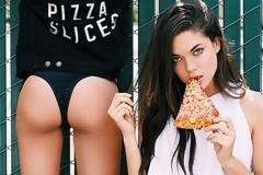 20 σέξι γυναίκες απολαμβάνουν το junk food