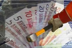 Σοκαριστική σύγκριση: Τα χρήματα για τη διάσωση της Ελλάδας πλησιάζουν αυτά των ΗΠΑ