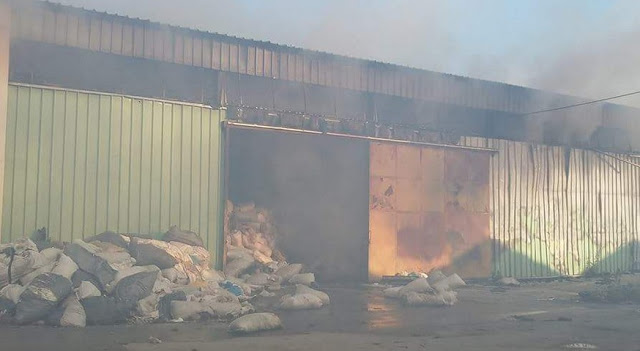 ΚΑΤΑΣΤΡΟΦΗ:  Πυρκαγιά εργοστασίου στην Αύρα Καλαμπάκας - Φωτογραφία 3