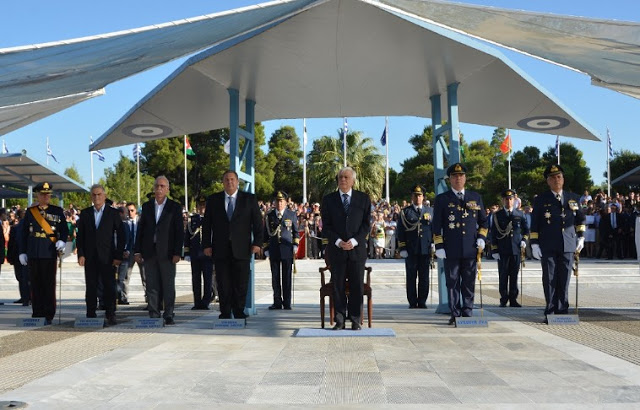 Η πολιτική και στρατιωτική ηγεσία του ΥΠΕΘΑ στην ορκωμοσία των νέων Ανθυποσμηναγών [photos] - Φωτογραφία 10