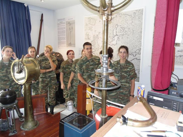 Ξενάγηση σπουδαστών της ΣΑΝ στο Ναυτικό Μουσείο Λιτοχώρου - Φωτογραφία 3