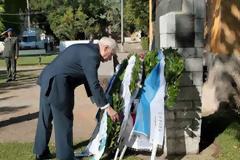 Στεφάνι για τους βασανισθέντες της χούντας κατέθεσε ο Παυλόπουλος