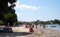 Γεμάτες κόσμο οι ακατάλληλες για κολύμβηση παραλίες της Πάτρας - Δείτε φωτο - Φωτογραφία 5